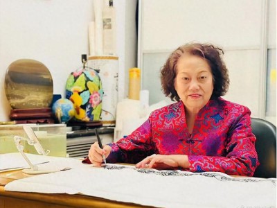 灵性之笔绘苍穹 探访功态画家马秀岩的“无界艺术人生”