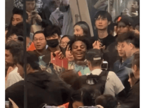 千万粉丝网红在深圳，引发人人人人人！网友：一亿人