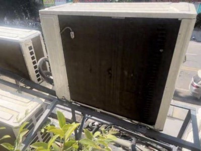 广东一女子家里太热，发现阳台外被挂了12台空调外机