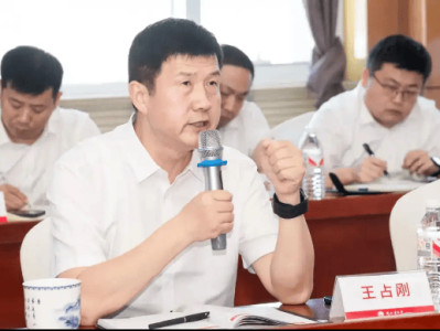 衡水老白干“危局”：百元酒崩盘、大本营河北市场失守，新帅王占刚密集调研“救火”，高管表现出了减持倾向