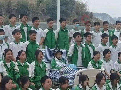 痛心！他走了，年仅15岁，刚刚拍完毕业照