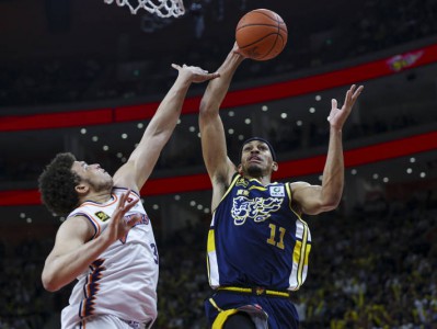 上海男篮输给经验和细节，主帅卢伟：“给我一个夏天，可以做得更好”