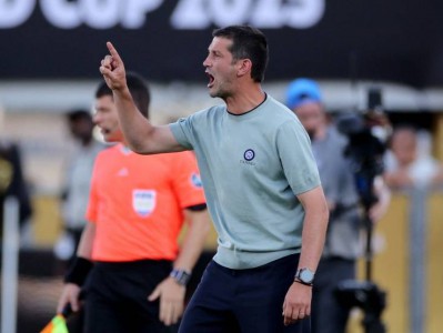 齐沃正式比赛首秀未能取胜，国米上一人是2016年的皮奥利