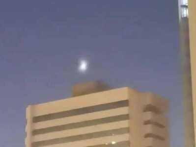 新疆夜空不明飞行物是什么？揭秘来了