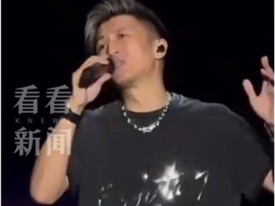 全网大呼“好甜”！王菲现身谢霆锋演唱会，“爱无能”的年轻人都被治好了？