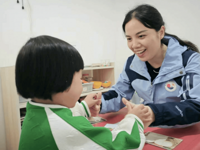 湖南新邵：为残疾人编织生活“幸福网”