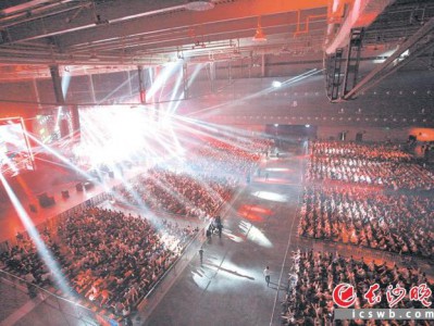 万人专业级室内演艺场馆首秀