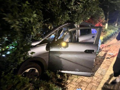 曾撞人致死入狱 开网约车又令4乘客受伤 肇事者为何认证0事故？