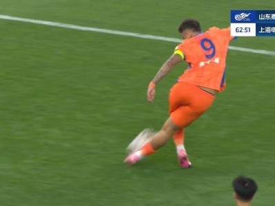 太秀了！克雷桑边路连过三人插花脚传中，谢文能头球冲顶偏出！