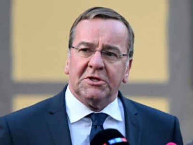 德防长：乌克兰不应听美国的在领土上让步，这无异于投降