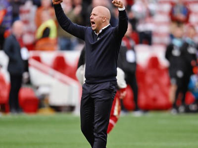 时也命也！渣叔当年97分只获亚军，斯洛特今年拿82分即可提前夺冠