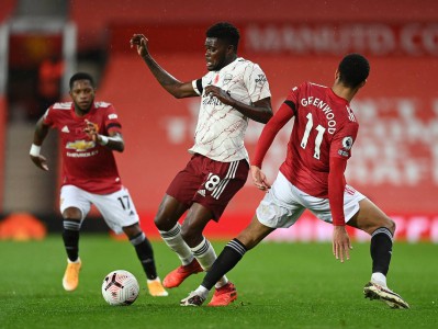 电讯报：格林伍德被捕后曼联立即停赛，阿森纳却让托马斯踢了3年