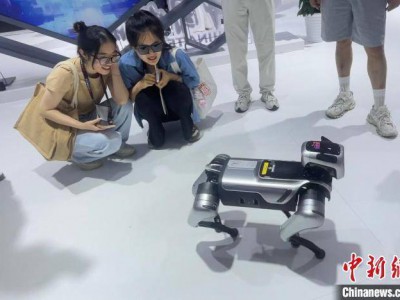 世界移动通信大会：机器人秀本领 运营商探AI前景