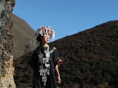 PREVIEW | 盘州乌蒙村秀双秀主理人携手出征！非遗华服与天籁之音燃爆浙江国际时尚周