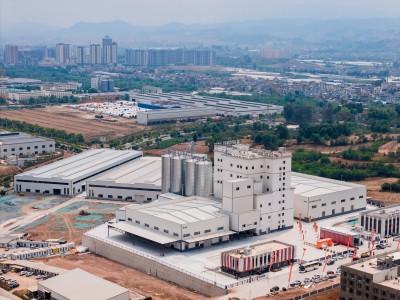 云南最大猪企单季净利暴增6511%！神农集团2027年出栏量要达500万头，加码饲料再降本